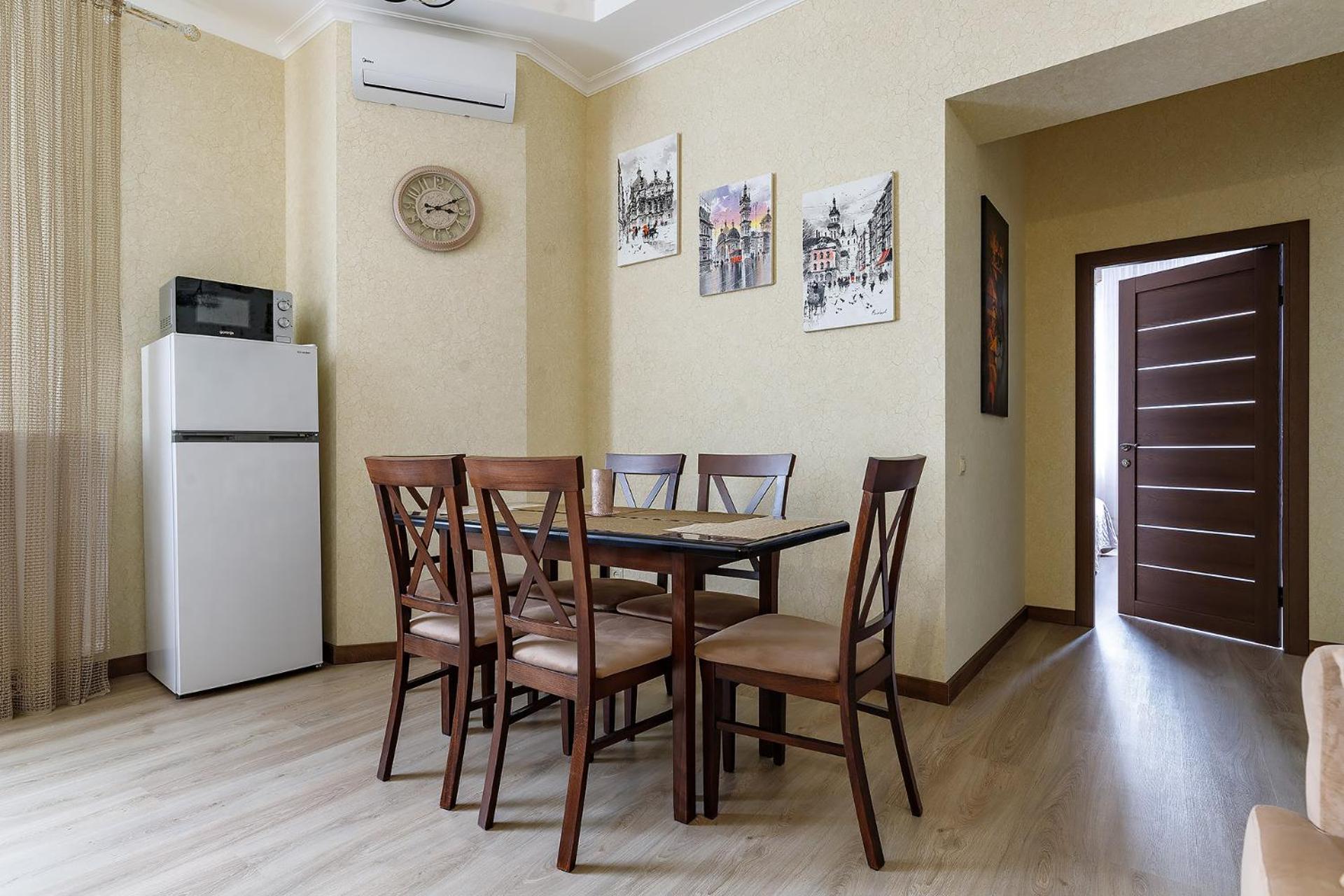 Historic Apartment Sofia In The Old Town 利沃夫 外观 照片